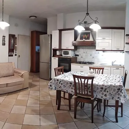 Elizabeth's House * Garlenda